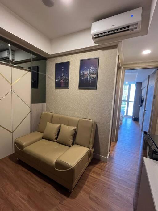 Shanghai Tower Studio Netflix Sofabed Apartment Jakarta Exterior photo