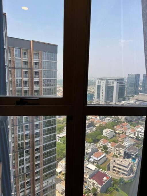 Shanghai Tower Studio Netflix Sofabed Apartment Jakarta Exterior photo